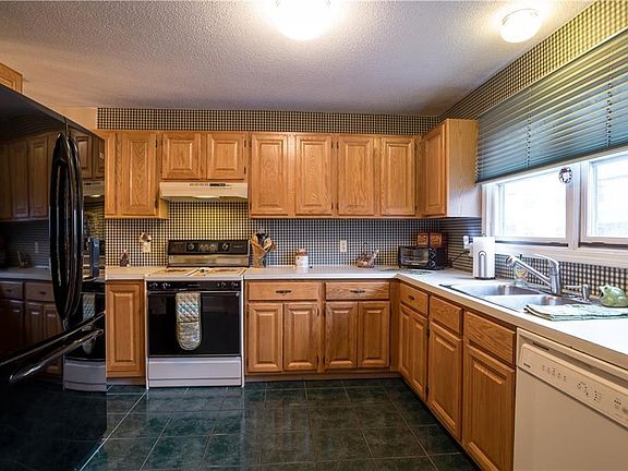 5th image of 1603 Plainfield Pike APT A9