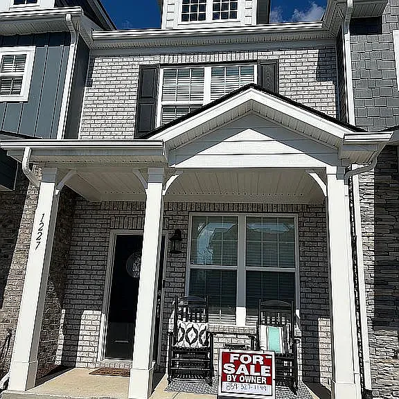 1227 Hope Village Way — Photo 1