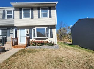 3701 Hillcrest Rd #1, Dubuque, IA 52002