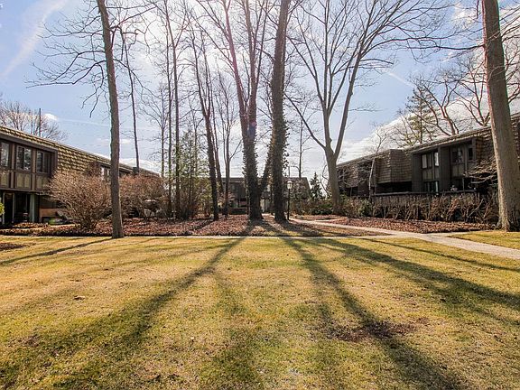2nd image of 1110 By The Shores Dr #D1