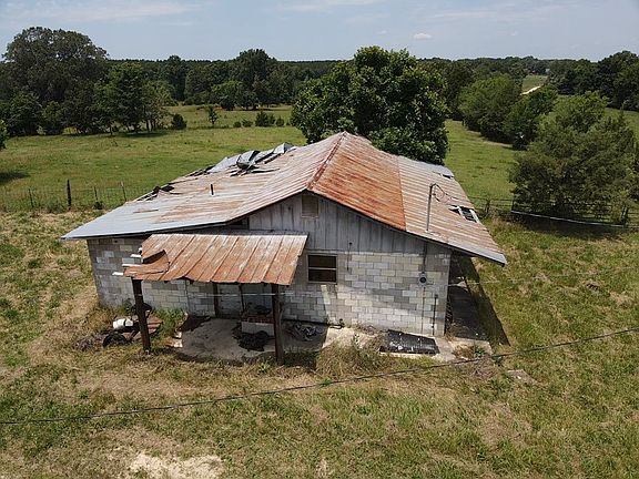 5th image of 209 Kindred Dr