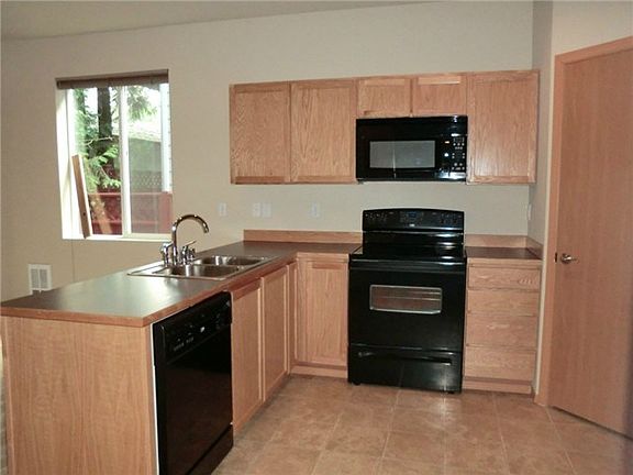 4th image of 1123 139th Pl SW