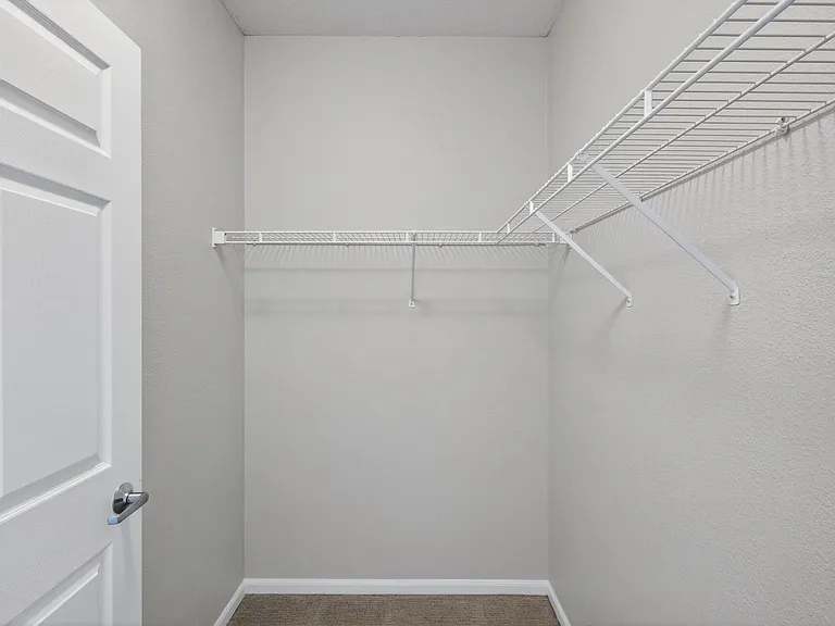 Lake Susan Apartments — Photo 37