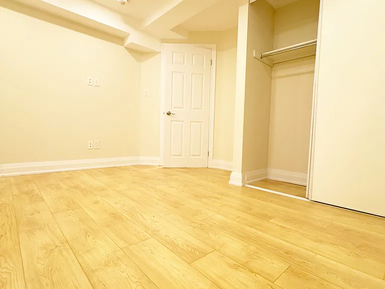 100 Larratt Ln #BMT — Photo 11