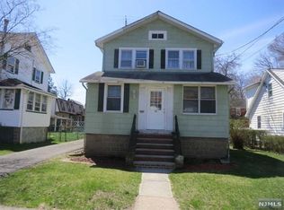 38 E Johnson Ave, Bergenfield, NJ 07621