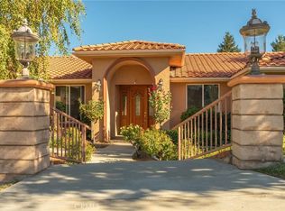 13721 Pine View Dr, Yucaipa, CA 92399
