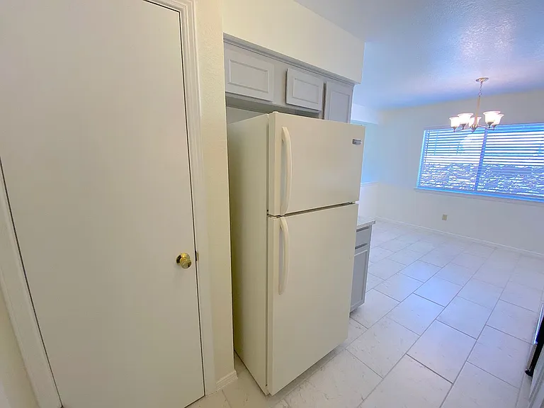 5012 Salem Dr — Photo 12