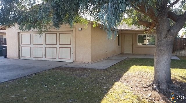 1st image of 853 Ash Ave