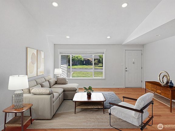4th image of 29213 49th Avenue S