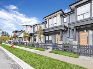 19637 76a Ave, Surrey, BC V3W2W4