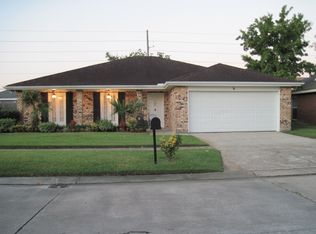 9 Anjou Dr, Kenner, LA 70065