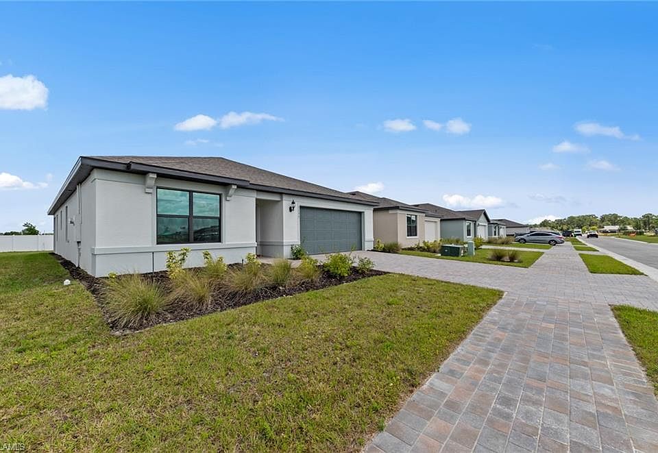1st image of 1005 Caloosa Breeze DR