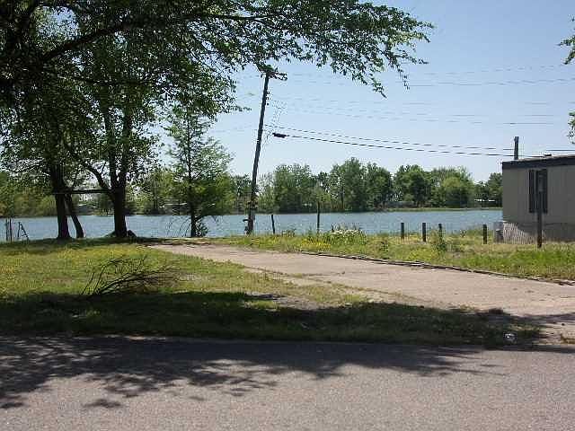 1st image of 145 Lakeshore