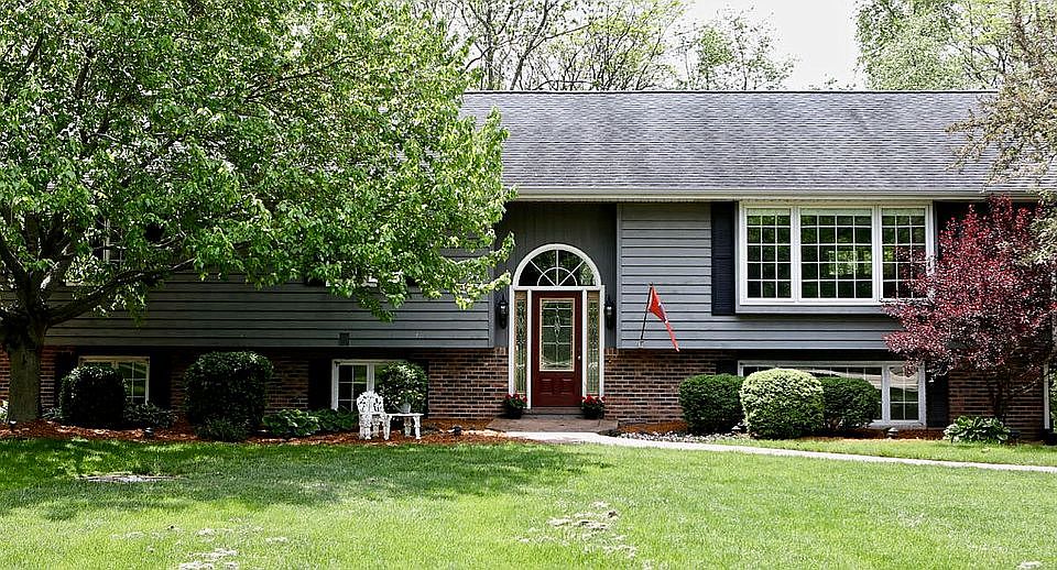 1st image of 504 Bryant Circle Dr