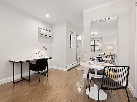3rd image of 788 9th Ave Unit Ph5c