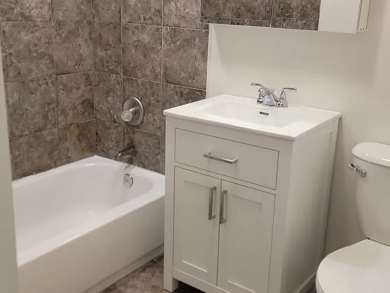 15907 Debra Dr — Photo 16