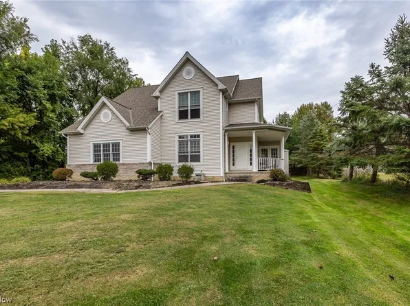 9577 Fair Rd, Strongsville, OH 44149