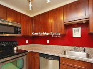 28 Symphony Rd APT 1T, Boston, MA 02115