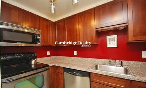 28 Symphony Rd #1T Photo 1