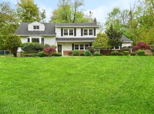 5 Bradford Rd, Edison, NJ 08820