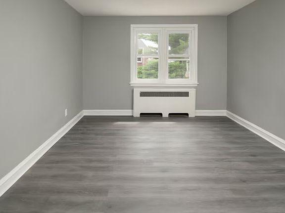 3rd image of 4903 Oxford Ave #3B