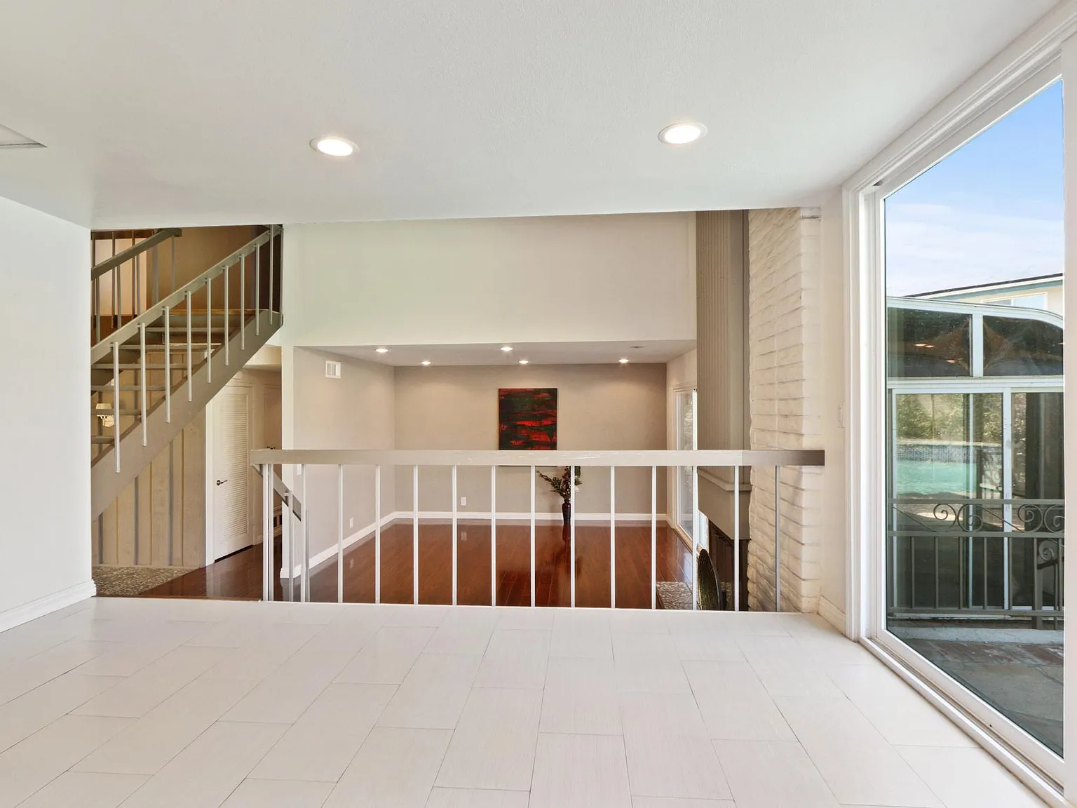 4 bed, 2489 sqft, $5,500 — Photo 4