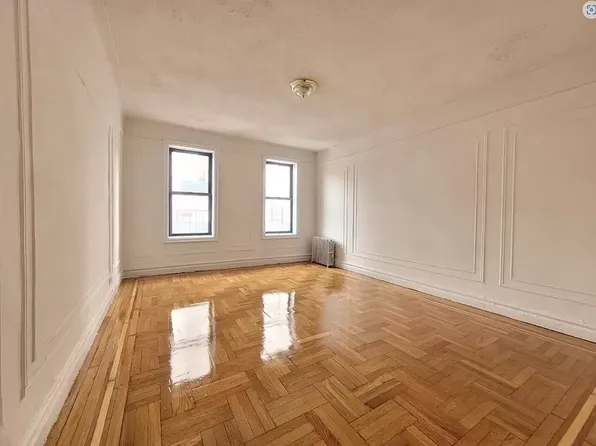 147 West 230th Street image 3 of 6