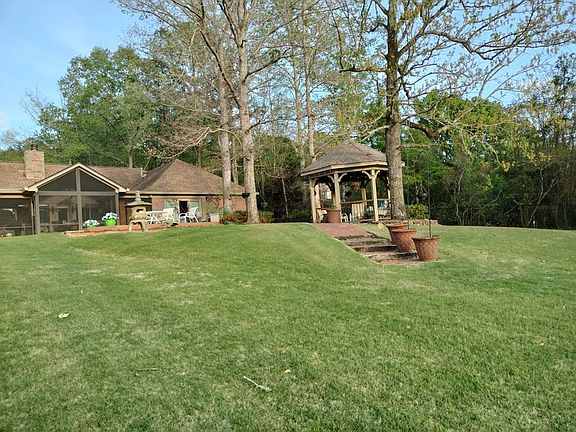 3rd image of 7281 Stillwater Dr