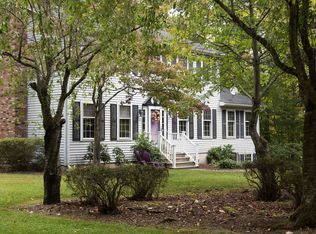 5 Jonathan Ct, Danbury, CT 06810