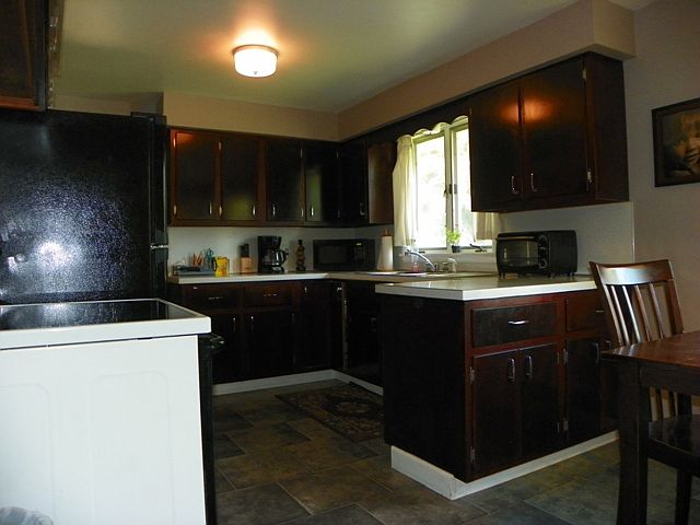 2nd image of 2540 Ridge Rd