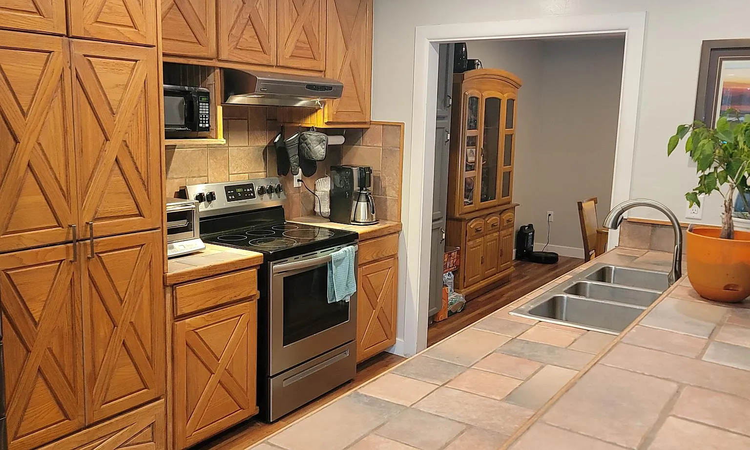4 bed, 1926 sqft, $2,500 — Photo 4
