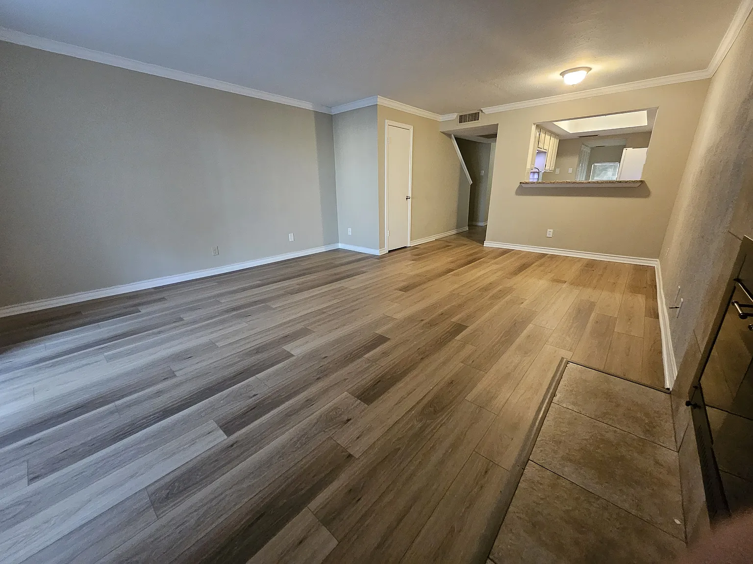2 bed, 1167 sqft, $1,950 — Photo 3