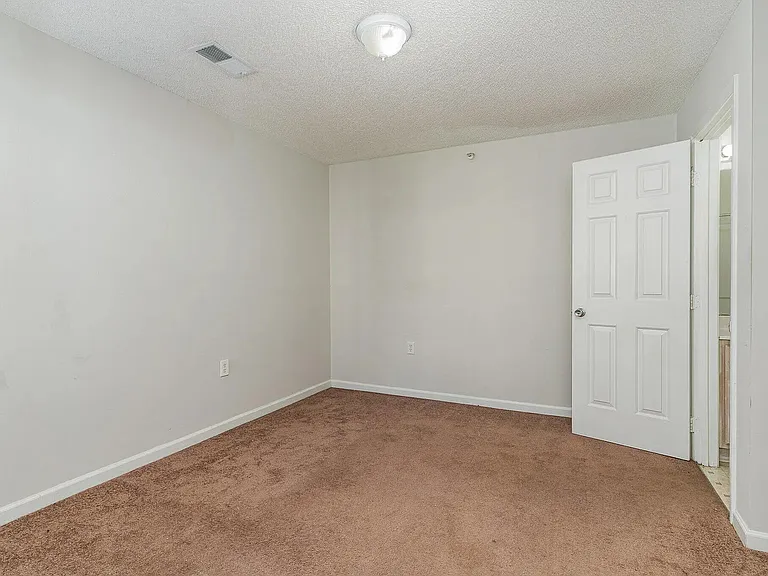 2020 University Woods Rd #203 — Photo 7