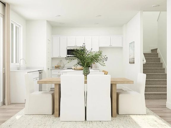 5th image of 977 Granite Dr W
