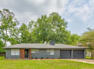 2110 Pecan St, Dickinson, TX 77539
