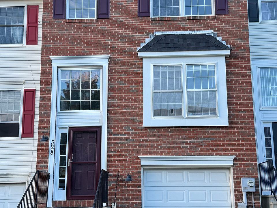 1st image of 328 S Oak St