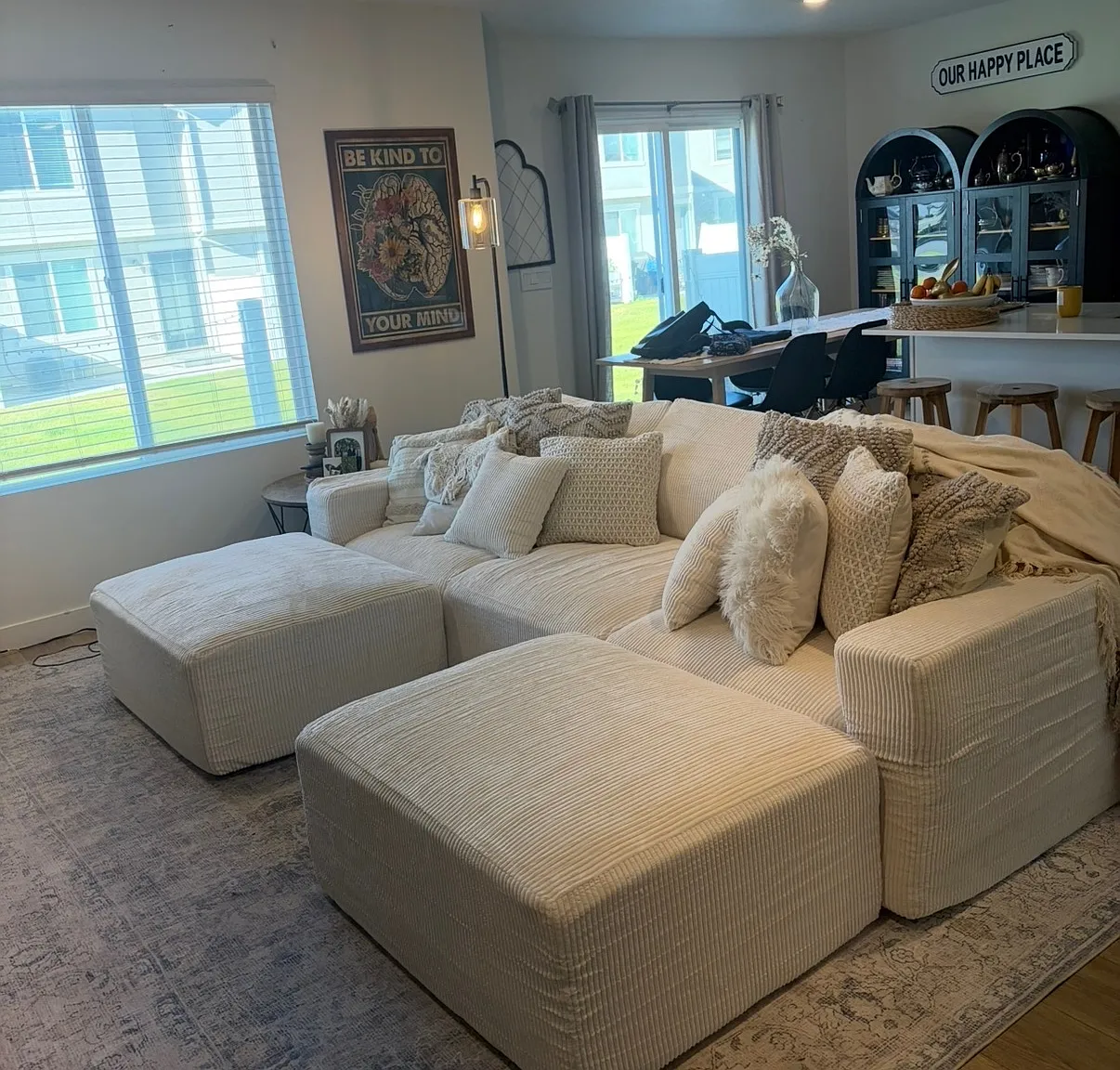 1104 E Dogwatch Dr — Photo 1