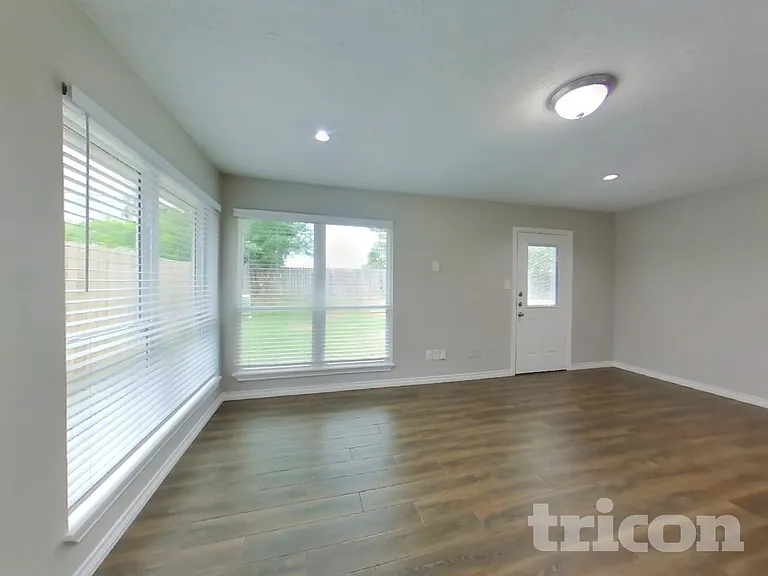 15614 Fox Springs Dr — Photo 6