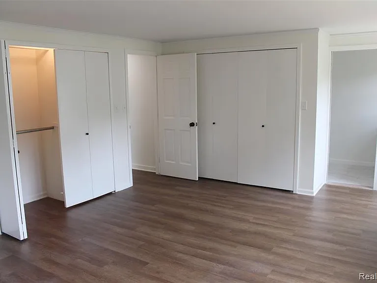 7246 Saint Auburn Dr — Photo 31