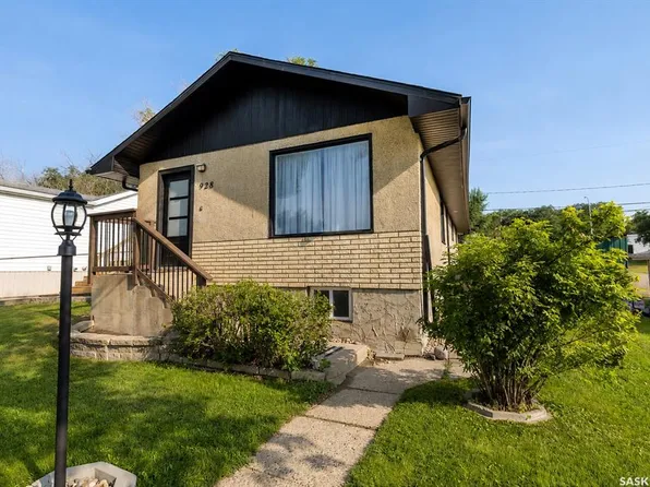 928 Hochelaga STREET W, Moose Jaw, SK S6H 2H8