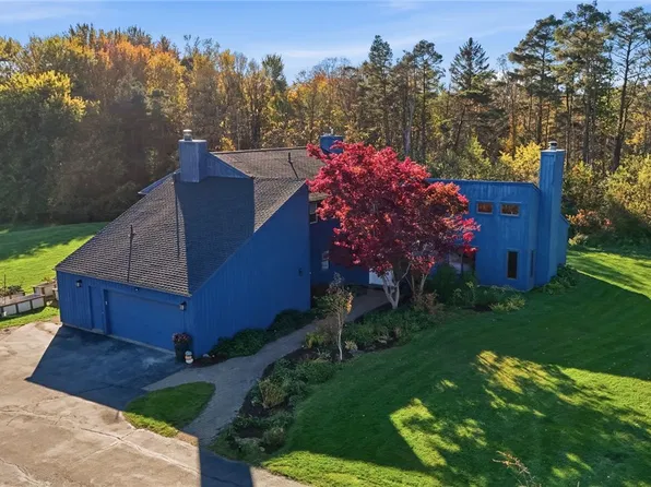 567 Smith Rd, Pittsford, NY 14534