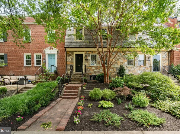 205 Commonwealth Ave, Alexandria, VA 22301