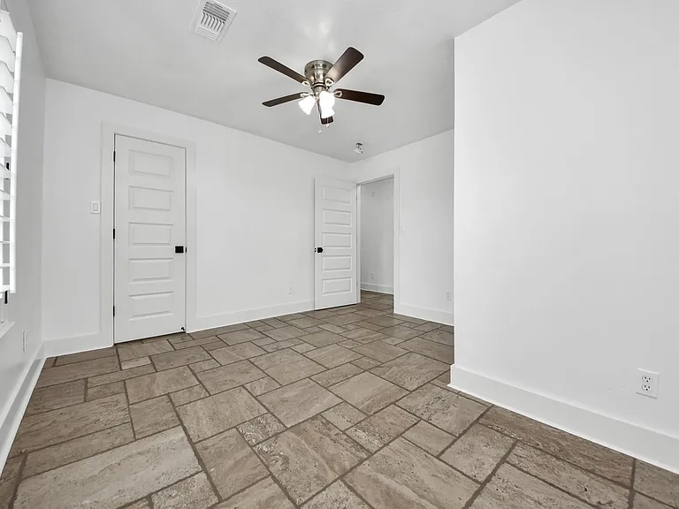 4631 Mi Castillo Ct — Photo 11