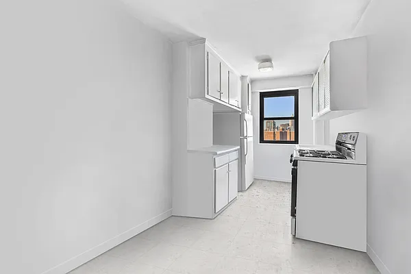 Sold by Corcoran | media 27