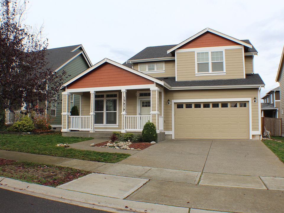 Easy care front yard