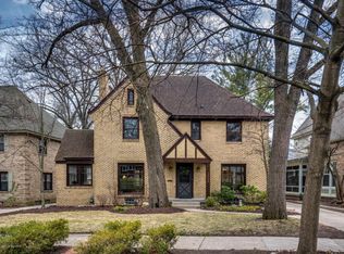 1602 Mackinaw Rd SE, East Grand Rapids, MI 49506