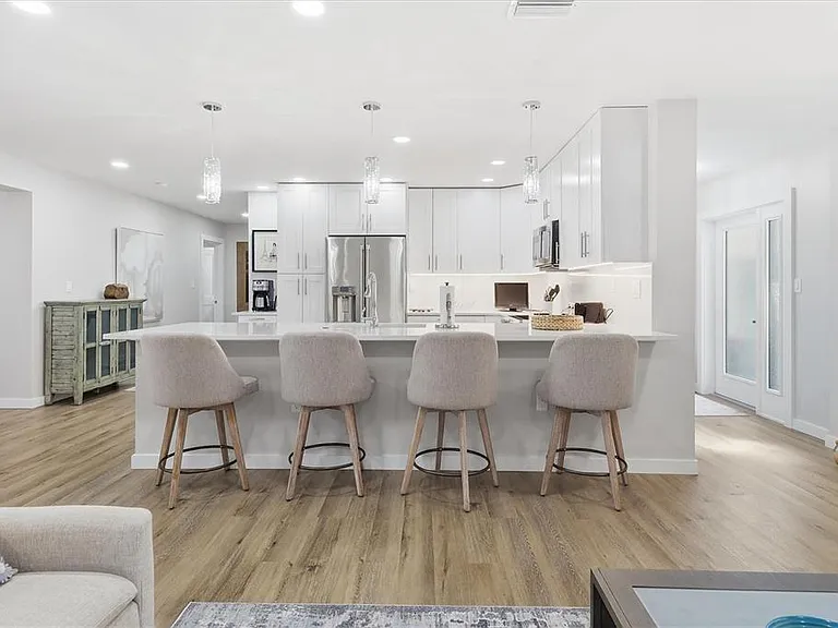 5247 Carmilfra Dr — Photo 9
