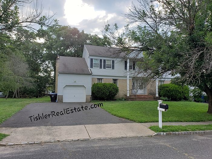 1st image of 17 Kolas Ct
