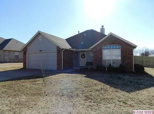 8009 E Norman St, Broken Arrow, OK 74014