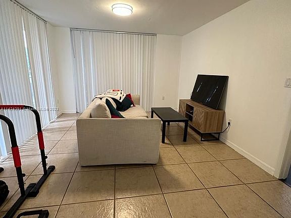 5th image of 1740 NW North River Dr APT 215
